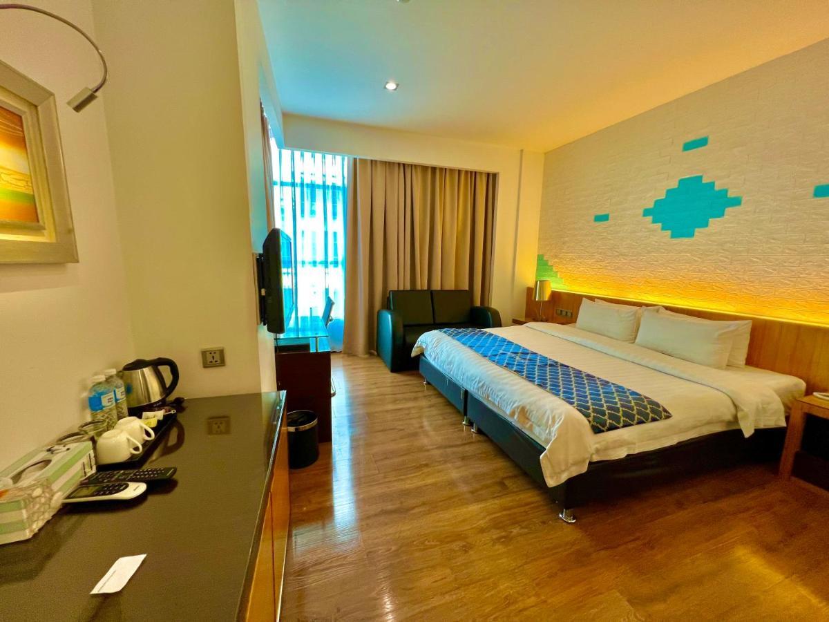 New World Express Motel Bintulu Exteriér fotografie