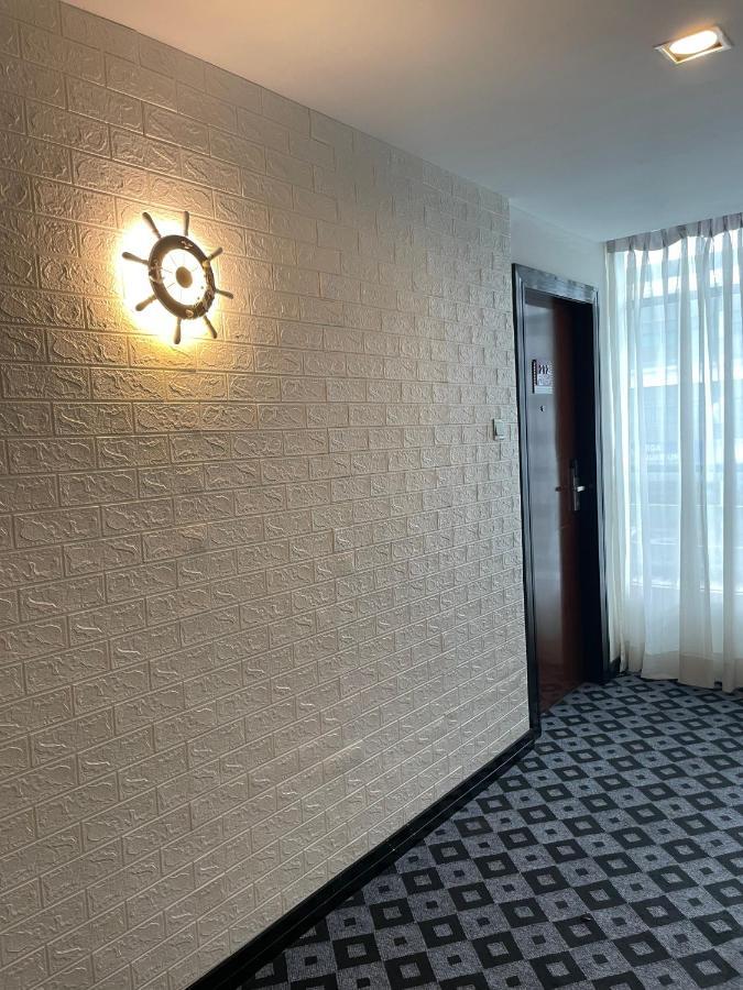New World Express Motel Bintulu Exteriér fotografie